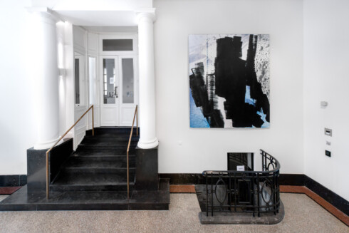 Gedi Sibony, Holder the side, 2015